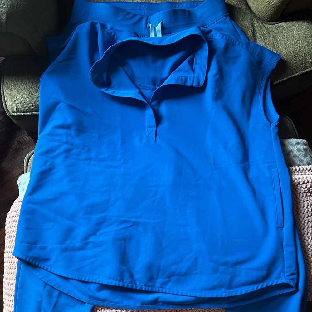 Women’s size medium figs set